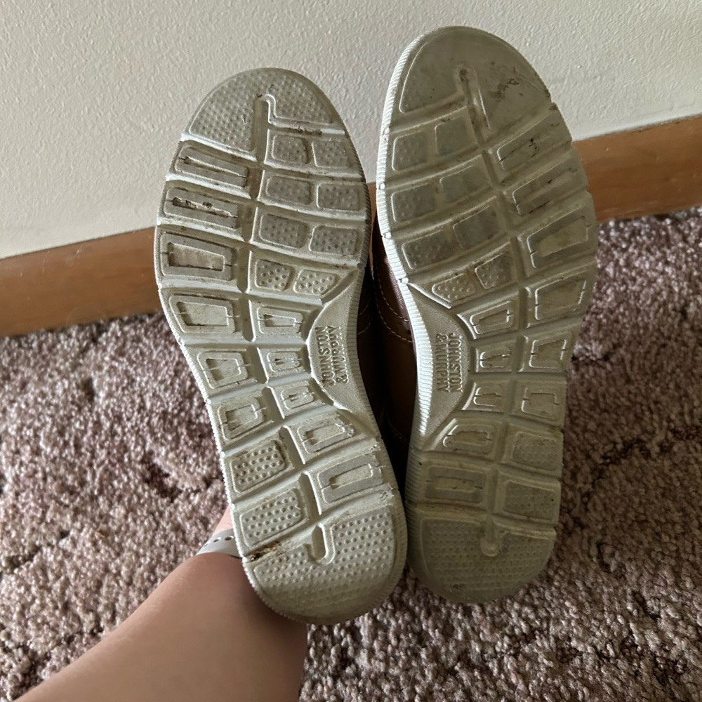 Johnston & Murphy-{Size Big Kids 2}-Tan Full Grain, Kids' Holden Wingtip Shoe - Picture 5 of 7